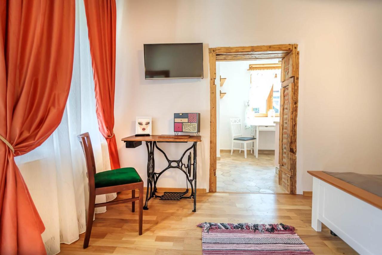 Appartement Saint John'S 22 Braşov Extérieur photo