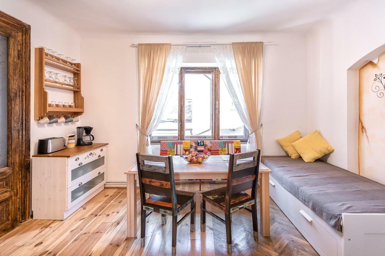 Appartement Saint John'S 22 Braşov Extérieur photo